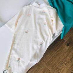 Áo dài Nhã An trắng thêu hoa cẩm tú cầu