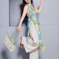 Váy áo dài thềm nhà có hoa, cách điệu trẻ trung, linh hoạt- mặc được nhiều kiểu dáng khác nhau