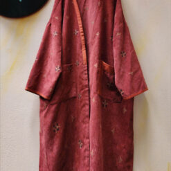 Áo khoác nhung tăm đỏ cam thêu hoa thị