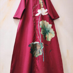 Áo dài linen dáng suông vẽ tay hoa sen Hồng An Liên